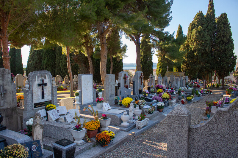 Cimetiere_le_Py--21046-1200px
