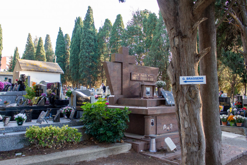 Cimetiere_le_Py_Brassens-M_RICARD_OT-THAU-21049-1200px