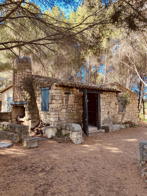 DOMAINE LES 3 MAZETS - CAVEAU DE DÉGUSTATION À VILLEVEYRAC - © FONTA LUC DOMAINE LES 3 MAZETS - CAVEAU DE DÉGUSTATION À VILLEVEYRAC