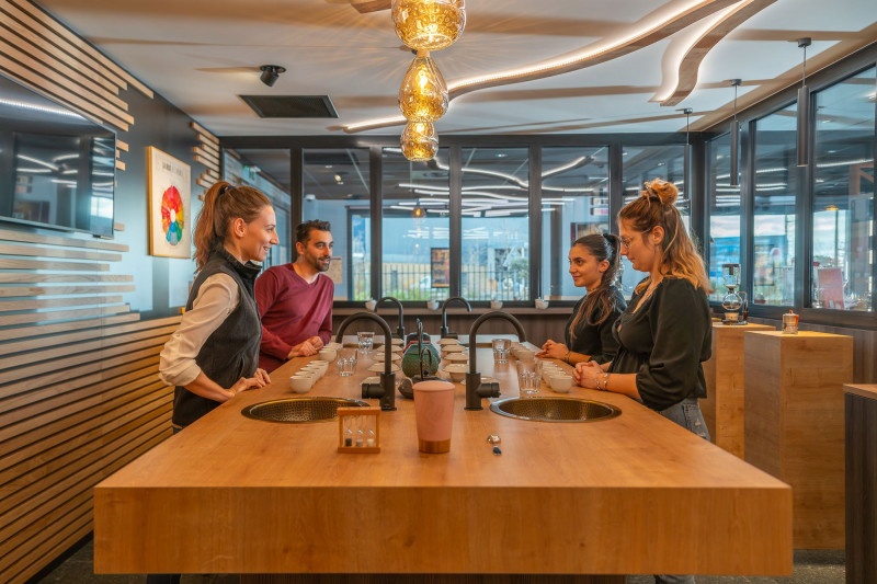 etienne-coffee-shop-3-351760