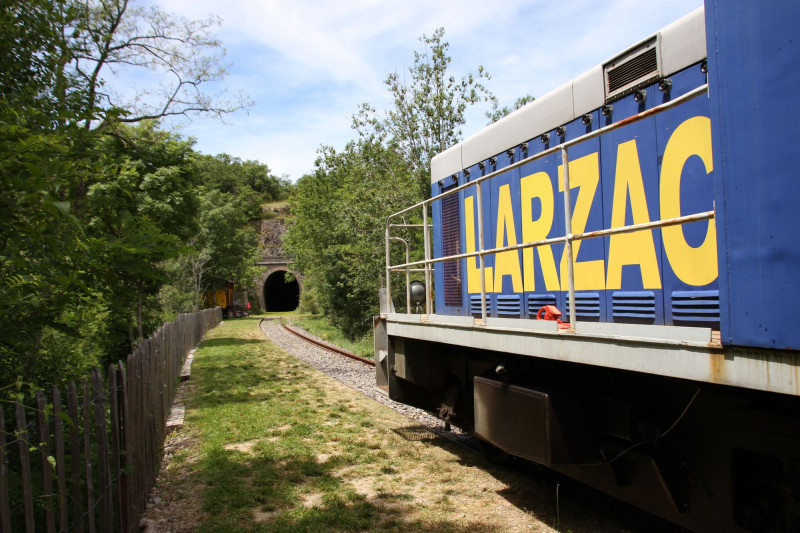 VELORAIL ET TRAIN TOURISTIQUE DU LARZAC