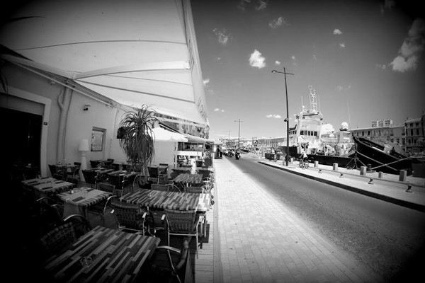 restaurant-la-calanque-sete-terrasse-n-b