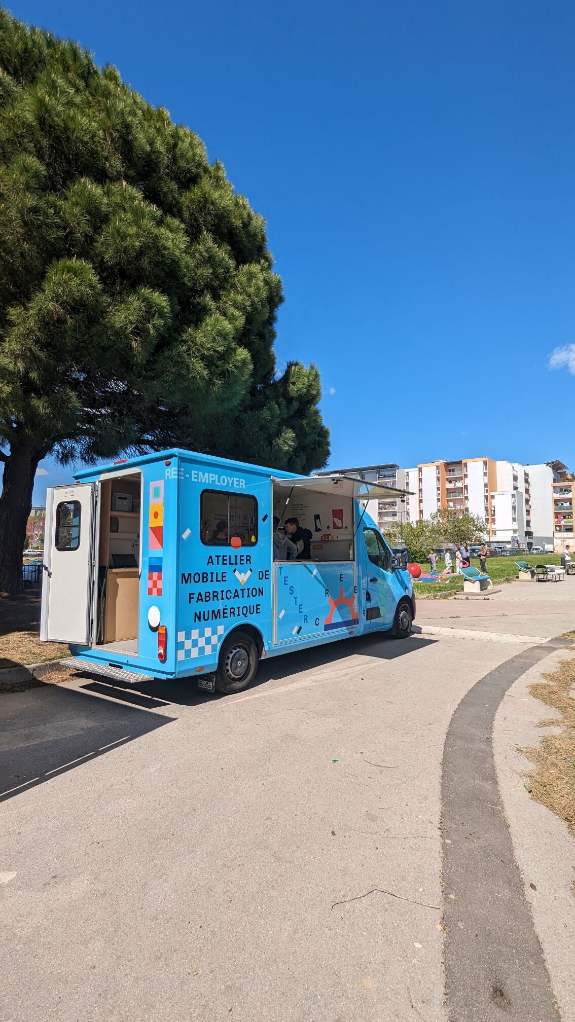 fablab-mobile-16945799