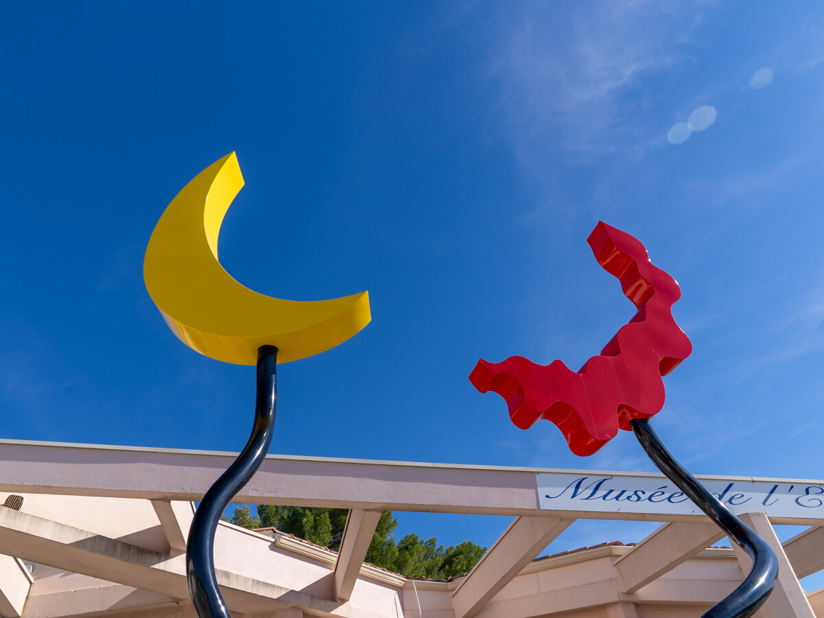 bam-reflets-nocturnes-richard-di-rosa-reflets-nocturnes-2025-bouzigues-adagp-photo-office-de-tourisme-archipel-de-thau-35051-1200px-18237062