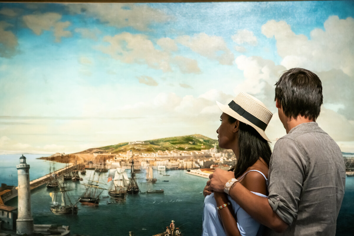 couple-musee-paul-valery-o-octobre-ot-thau-11998-1200px-12329353