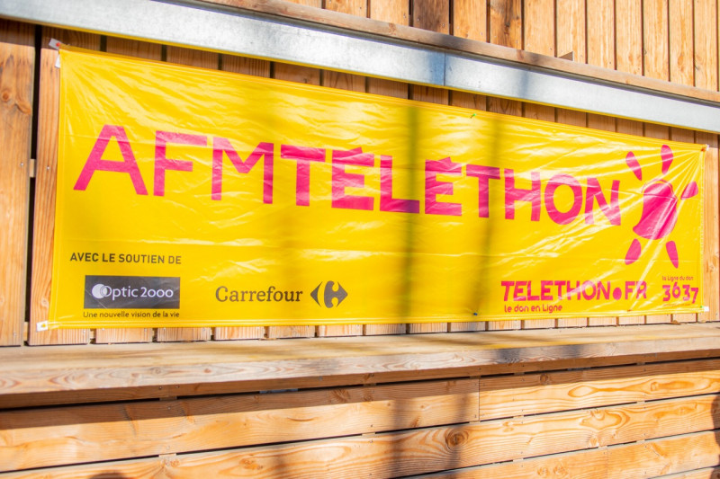 17_12_22_REMISE_CHEQUE_TELETHON_FRONTIGNAN_MOLINA-16-Grande.jpeg