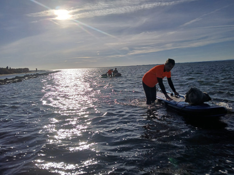 BALADE - RAMASSAGE SUR LES BERGES DE L'ÉTANG DE THAU - © Thau Kite Club BALADE - RAMASSAGE SUR LES BERGES DE L'ÉTANG DE THAU