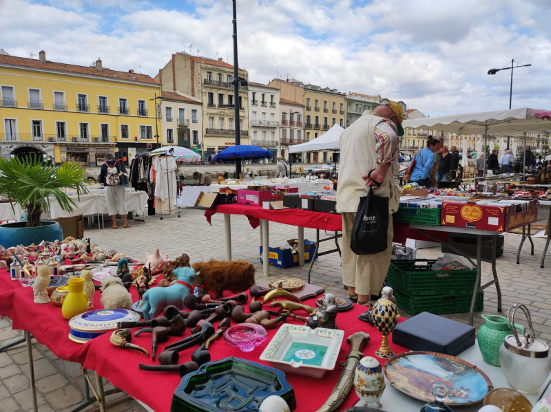 brocante-quai-leopold-suquet-sete-2-10435610-35d-onnztzm-14635453