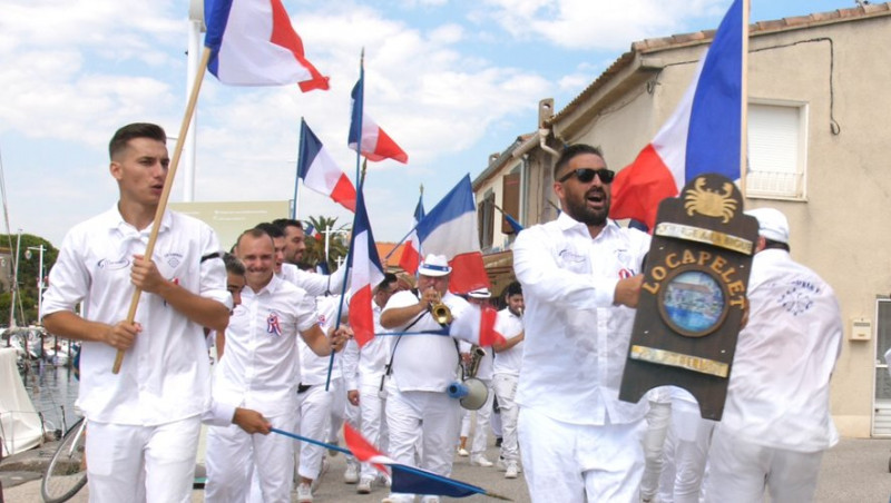 DÉFILÉ DES CAPELETEURS