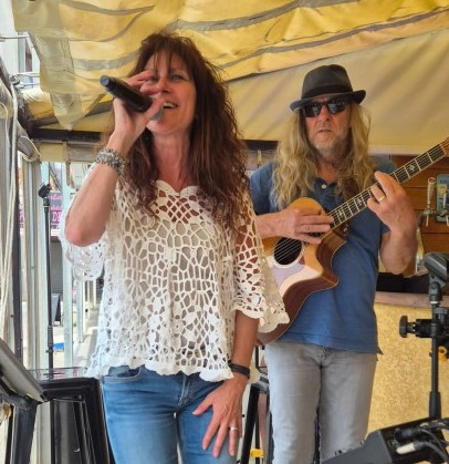 heidi-little-wings-concert-live-guitare-voix-17336894