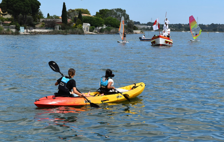 LOCATION KAYAK BI - © CENTRE NAUTIQUE MANUREVA LOCATION KAYAK BI