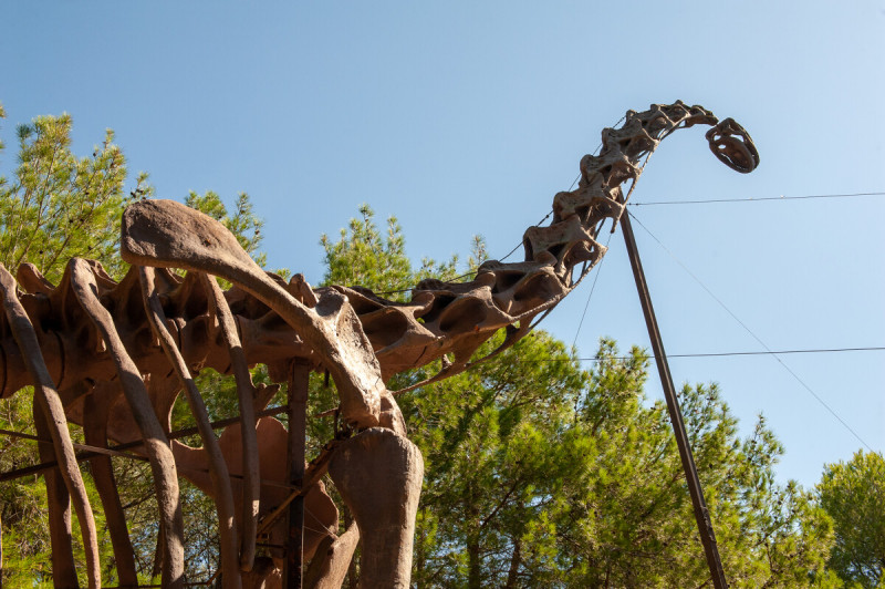 Drehen Sie die Zeit zurück im Dinosaurier-Museum-Park in Mèze