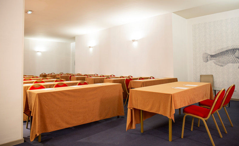 salle-pierres-blanches-1-13451369