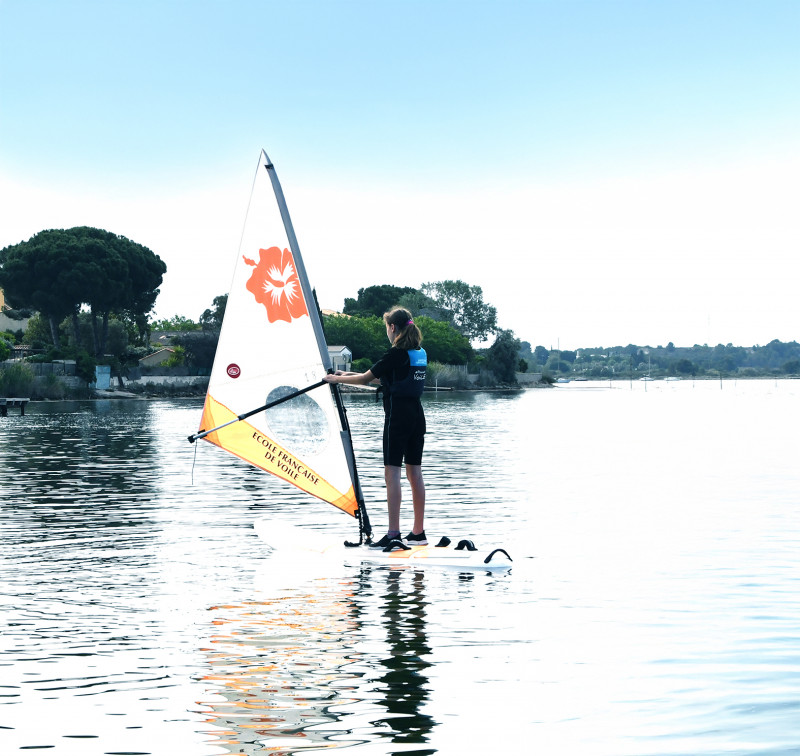 STAGE PLANCHE A VOILE - © CENTRE NAUTIQUE MANUREVA STAGE PLANCHE A VOILE