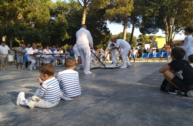 TOURNOI DE JOUTES SUR CHARIOTS