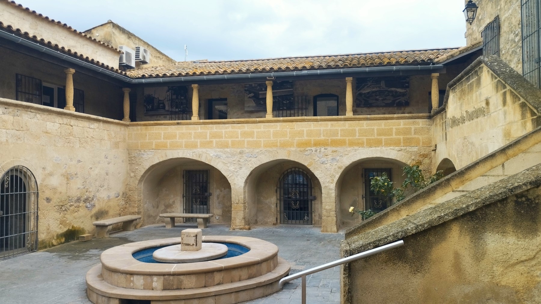 VISITE COMMENTÉE DE BALARUC-LES-BAINS AVEC DIVERS UNI VERS