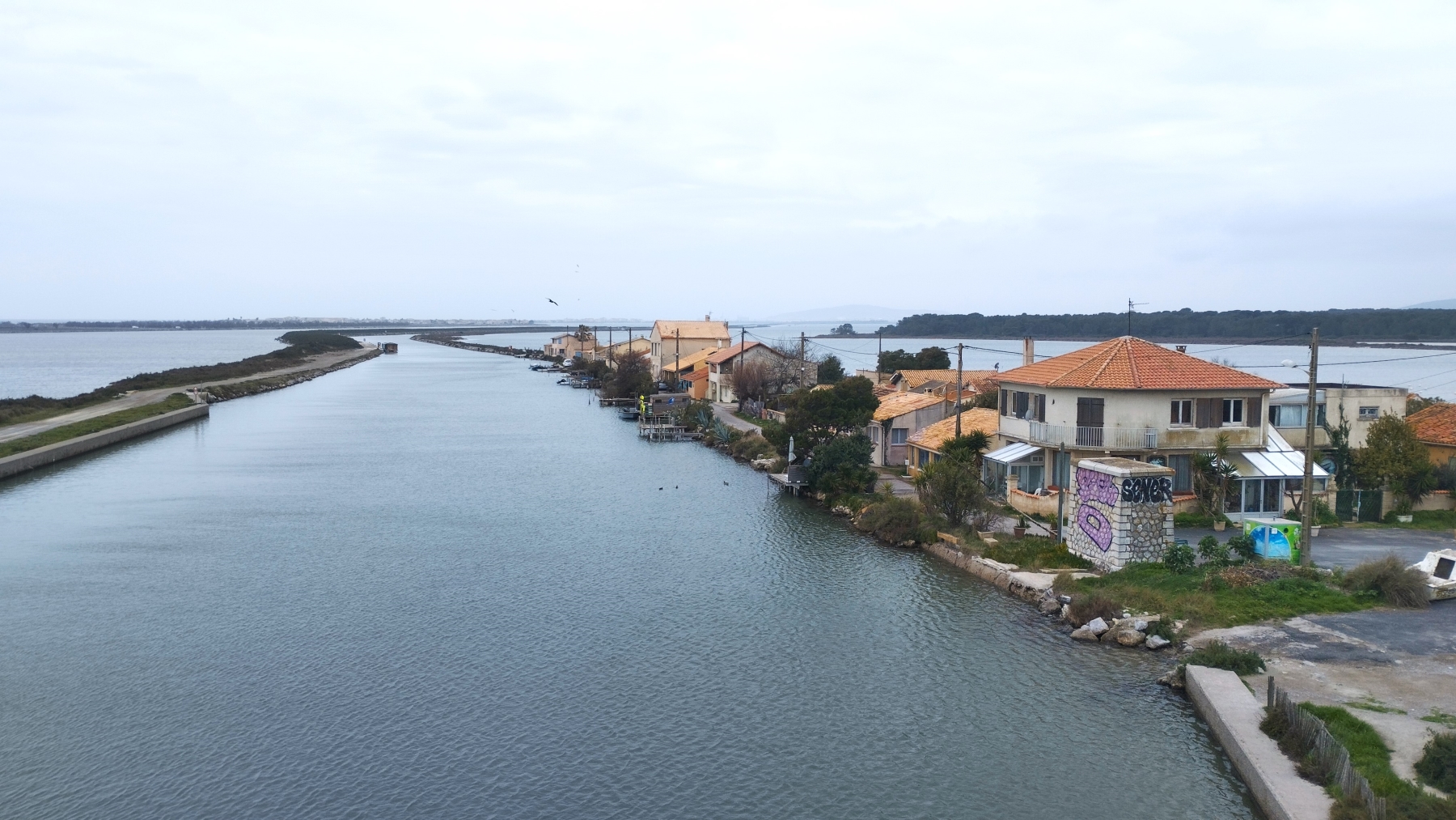 VISITE COMMENTÉE DE FRONTIGNAN-PLAGE AVEC DIVERS UNI VERS
